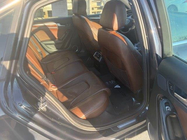 Audi A4 2.0T Sedan quattro Tiptronic 2013