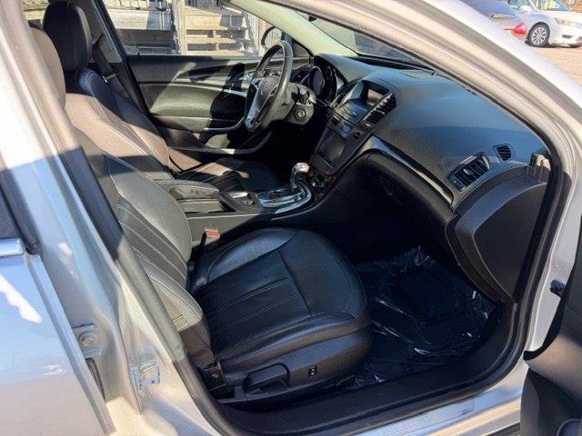 Buick Regal CXL - 2XL 2011