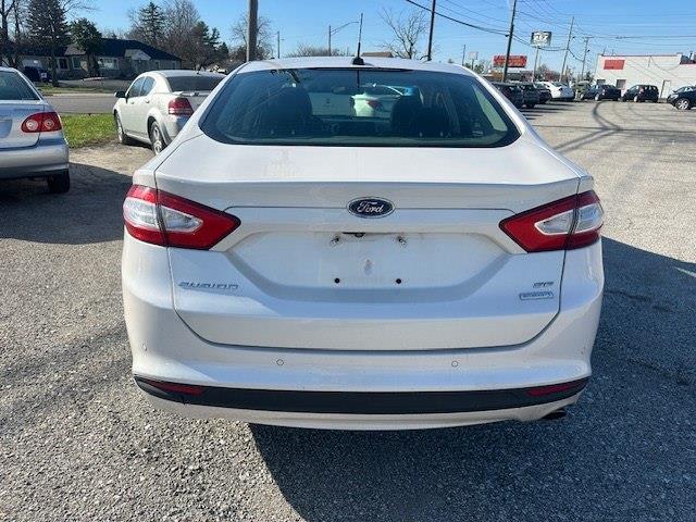 Ford Fusion SE 2016