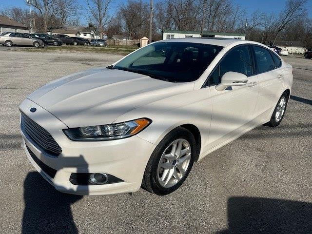 Ford Fusion SE 2016