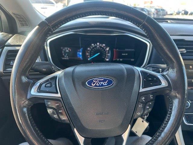 Ford Fusion SE 2016