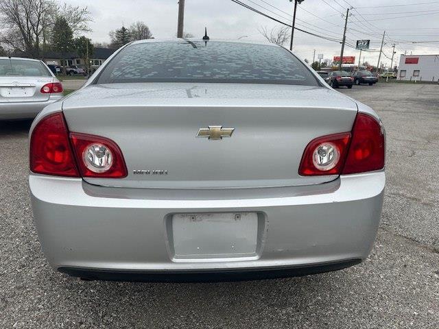 Chevrolet Malibu  2011