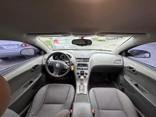 Chevrolet Malibu  2011