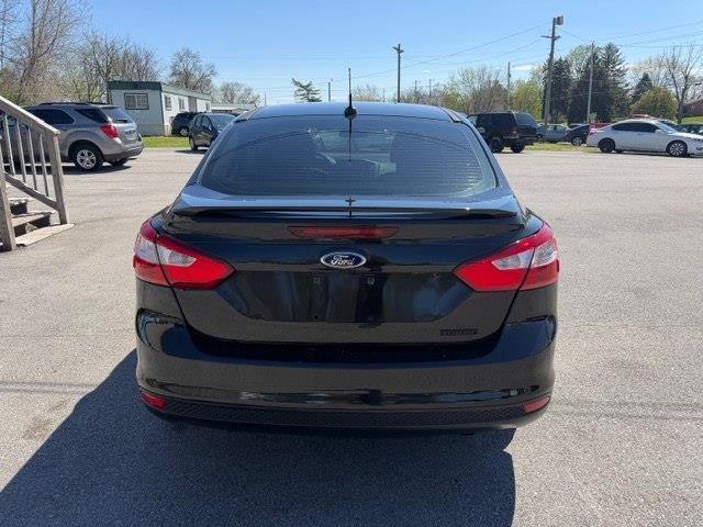 Ford Focus SE Sedan 2014