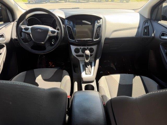 Ford Focus SE Sedan 2014