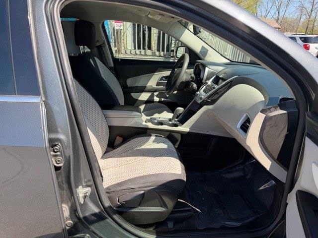 Chevrolet Equinox LS FWD 2010