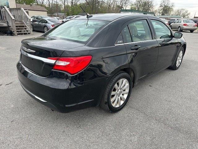 Chrysler 200 Touring 2013