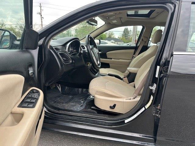 Chrysler 200 Touring 2013