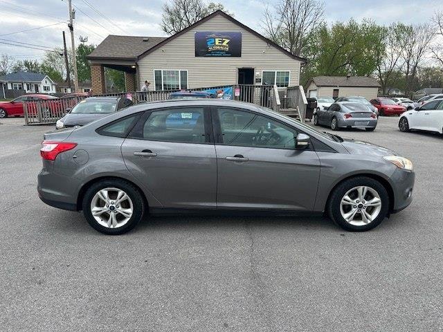 Ford Focus SE Sedan 2014