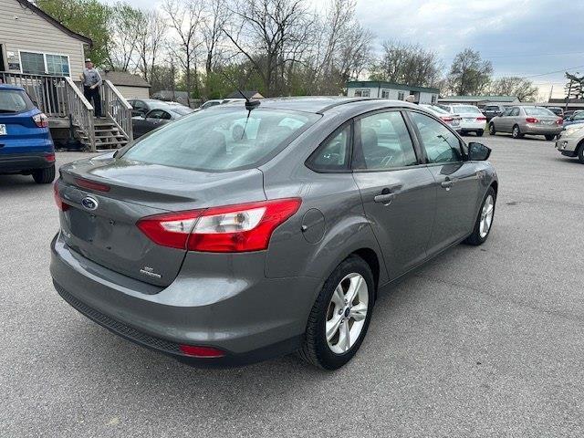 Ford Focus SE Sedan 2014