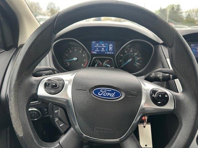 Ford Focus SE Sedan 2014