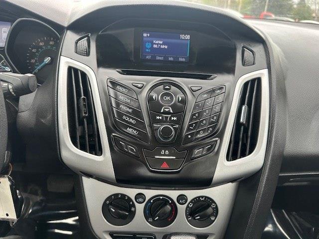 Ford Focus SE Sedan 2014