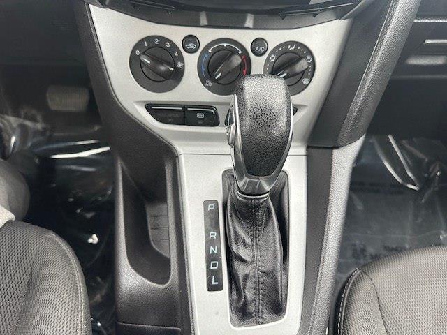 Ford Focus SE Sedan 2014