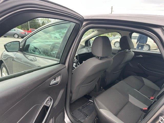 Ford Focus SE Sedan 2014