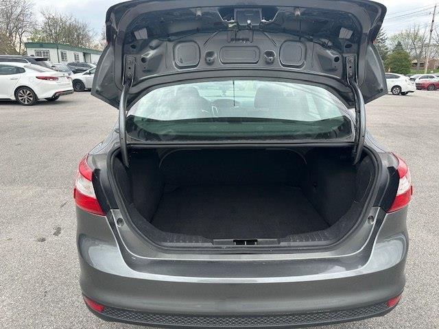 Ford Focus SE Sedan 2014