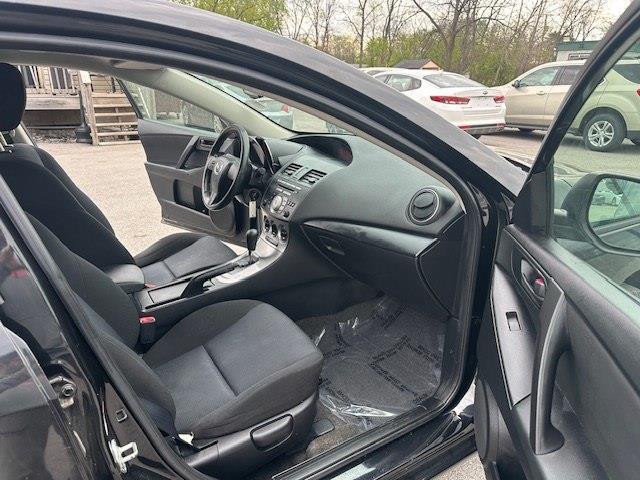 Mazda MAZDA3 i Sport 4-Door 2010