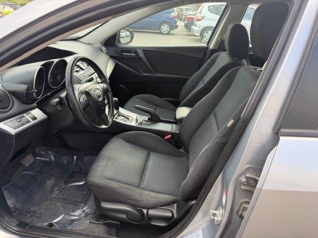 Mazda MAZDA3 i Touring 4-door 2011