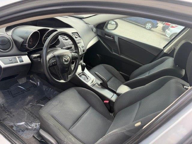 Mazda MAZDA3 i Touring 4-door 2011