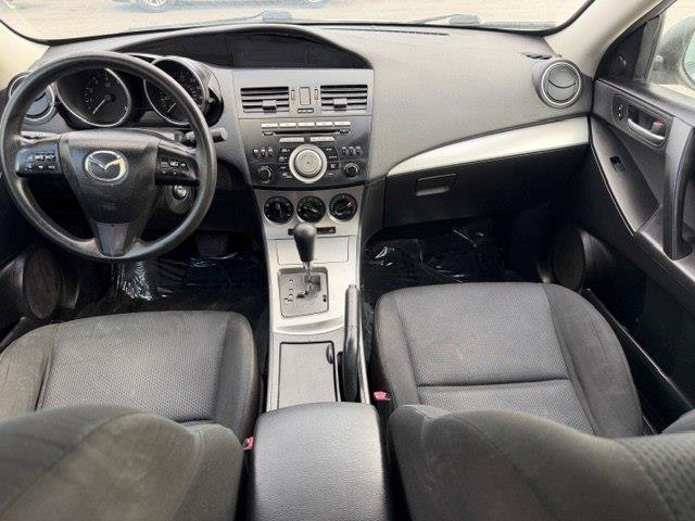 Mazda MAZDA3 i Touring 4-door 2011