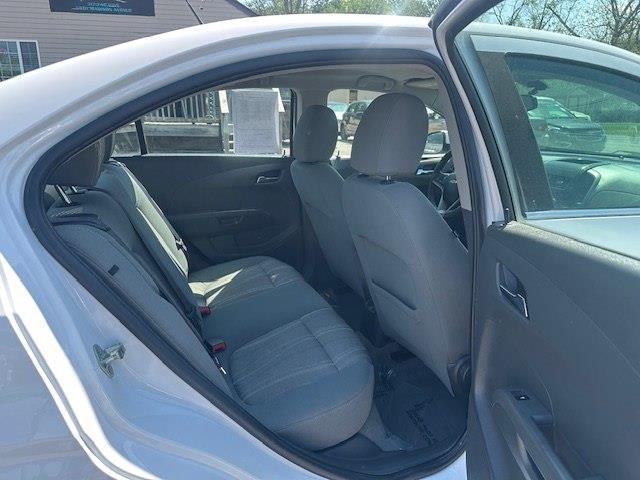 Chevrolet Sonic LT Auto Sedan 2015