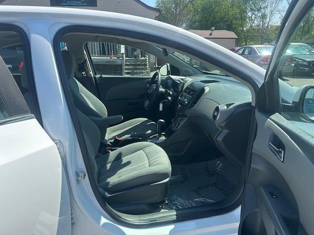 Chevrolet Sonic LT Auto Sedan 2015