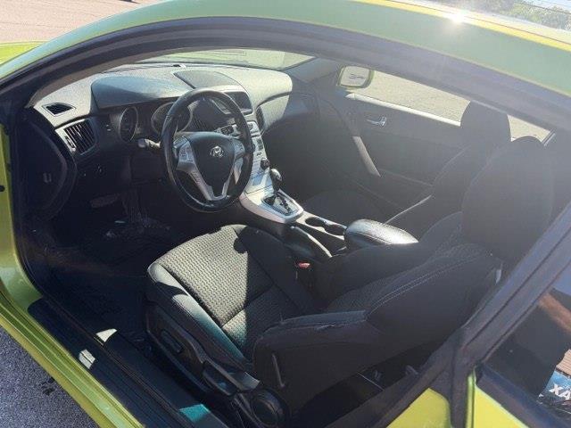 Hyundai Genesis Coupe 2.0T Manual 2010
