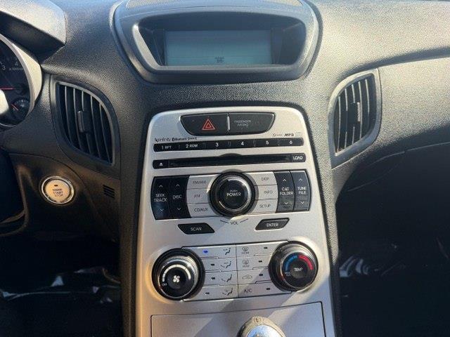 Hyundai Genesis Coupe 2.0T Manual 2010