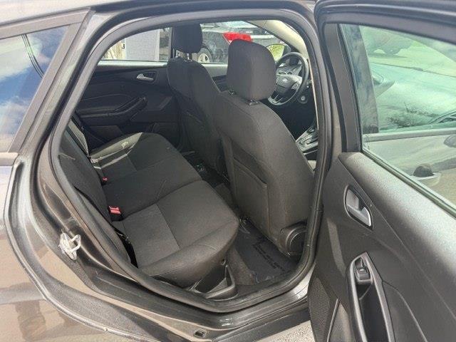 Ford Focus SE Hatch 2015