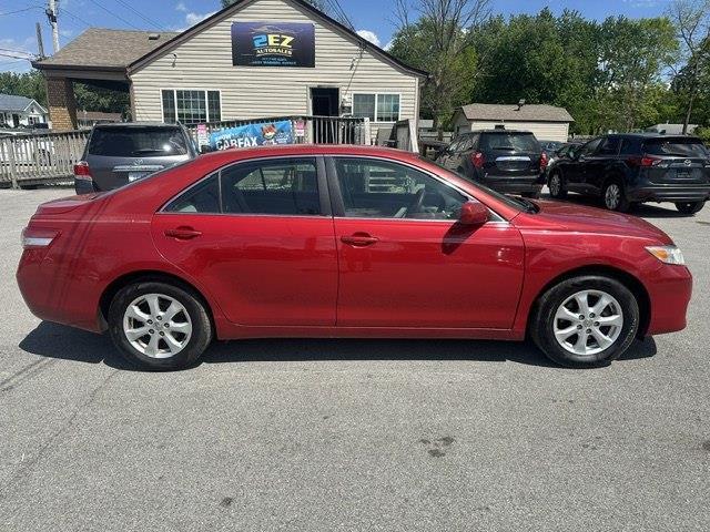 Toyota Camry LE 6-Spd AT 2011