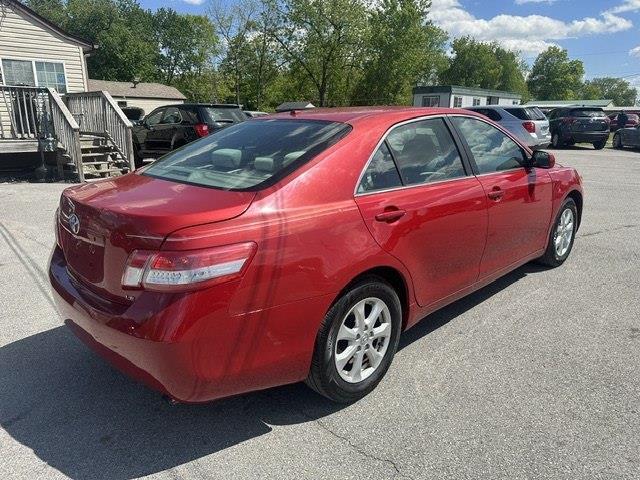 Toyota Camry LE 6-Spd AT 2011