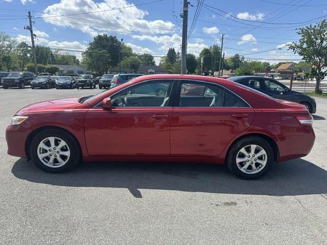 Toyota Camry LE 6-Spd AT 2011