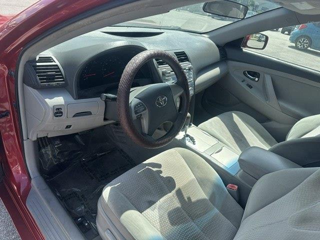 Toyota Camry LE 6-Spd AT 2011