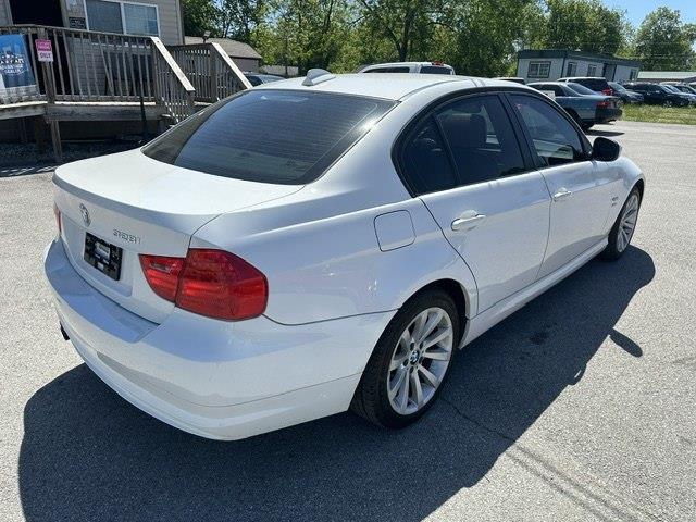 BMW 3-Series 328i xDrive 2011