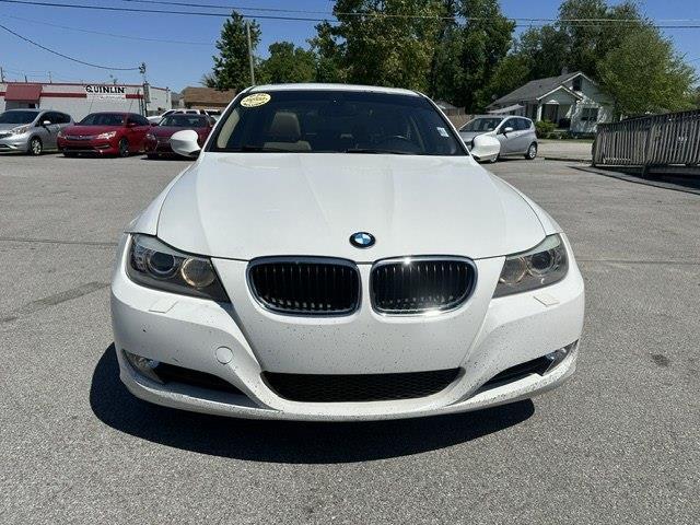 BMW 3-Series 328i xDrive 2011