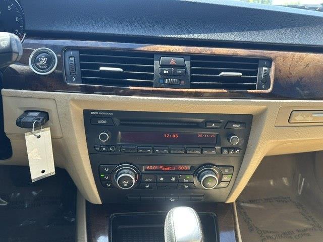 BMW 3-Series 328i xDrive 2011