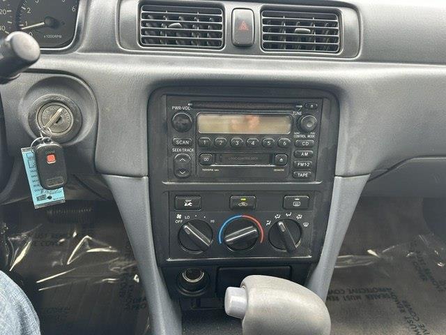 Toyota Camry LE 2001