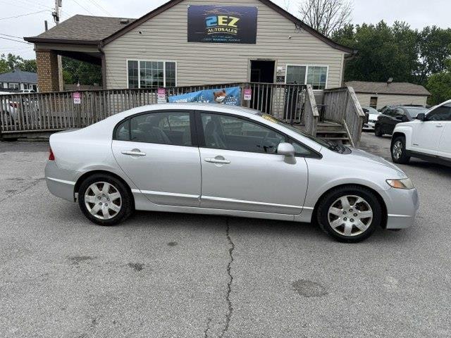 Honda Civic LX Sedan 5-Speed AT 2010