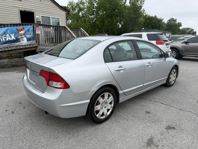 Honda Civic LX Sedan 5-Speed AT 2010