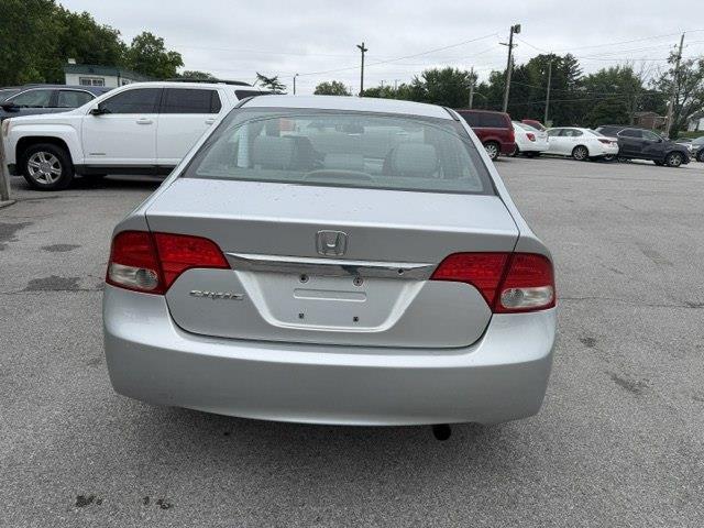 Honda Civic LX Sedan 5-Speed AT 2010