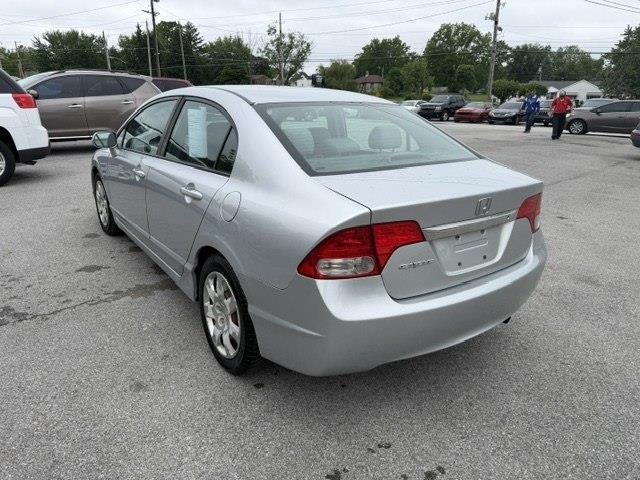 Honda Civic LX Sedan 5-Speed AT 2010