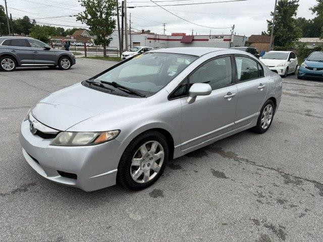 Honda Civic LX Sedan 5-Speed AT 2010