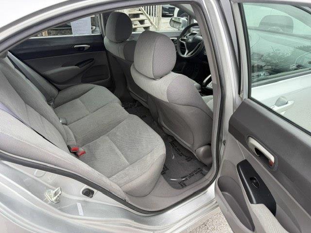 Honda Civic LX Sedan 5-Speed AT 2010