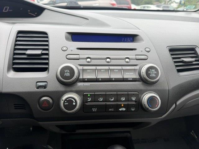 Honda Civic LX Sedan 5-Speed AT 2010