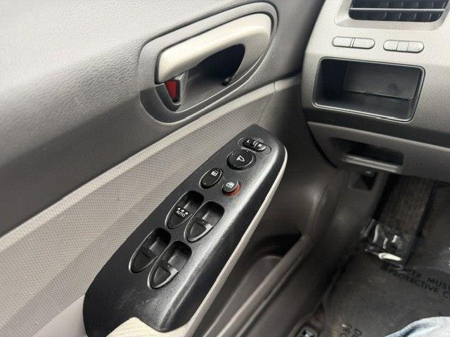 Honda Civic LX Sedan 5-Speed AT 2010