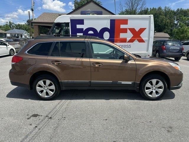 Subaru Outback 2.5i Premium 2011