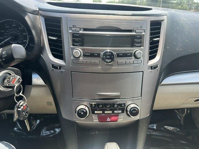 Subaru Outback 2.5i Premium 2011