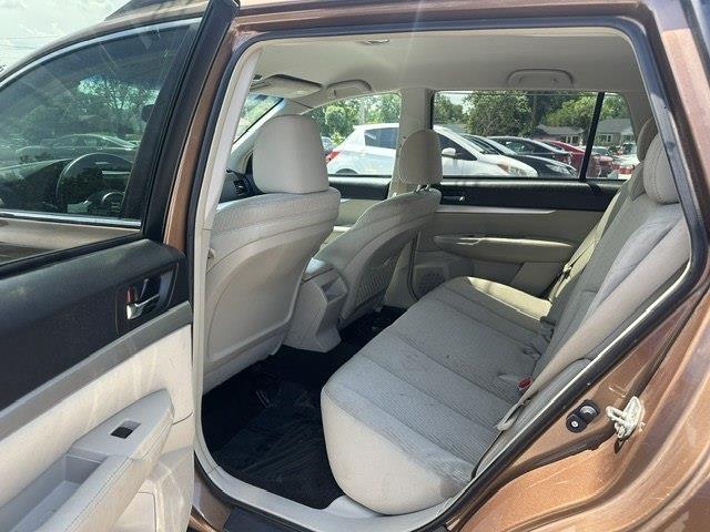 Subaru Outback 2.5i Premium 2011