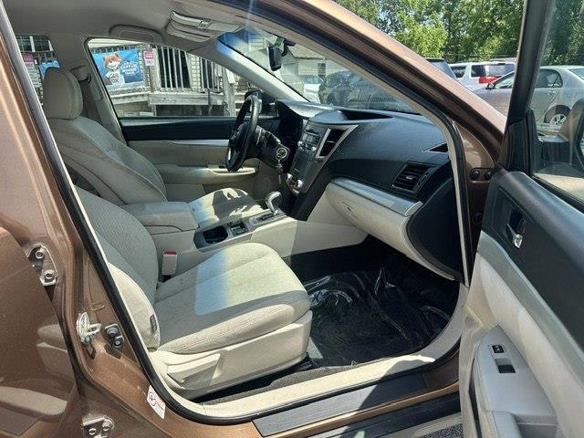 Subaru Outback 2.5i Premium 2011