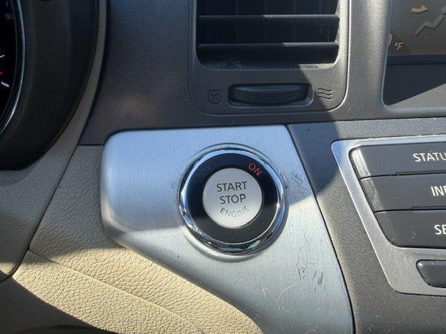 Nissan Murano SV AWD 2012