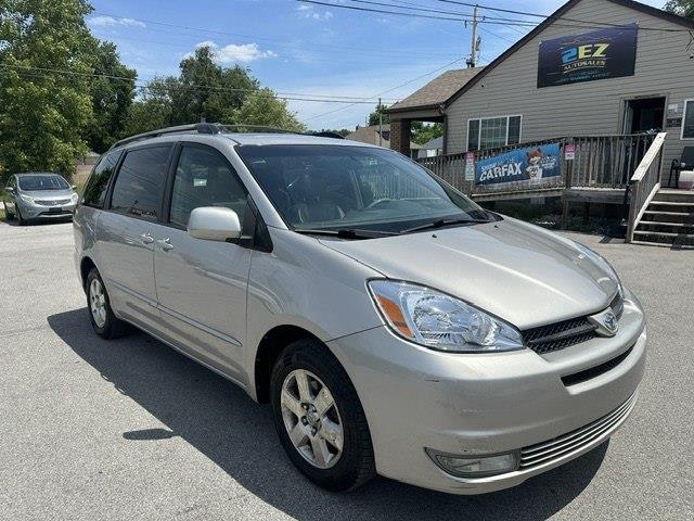 Toyota Sienna XLE 2004